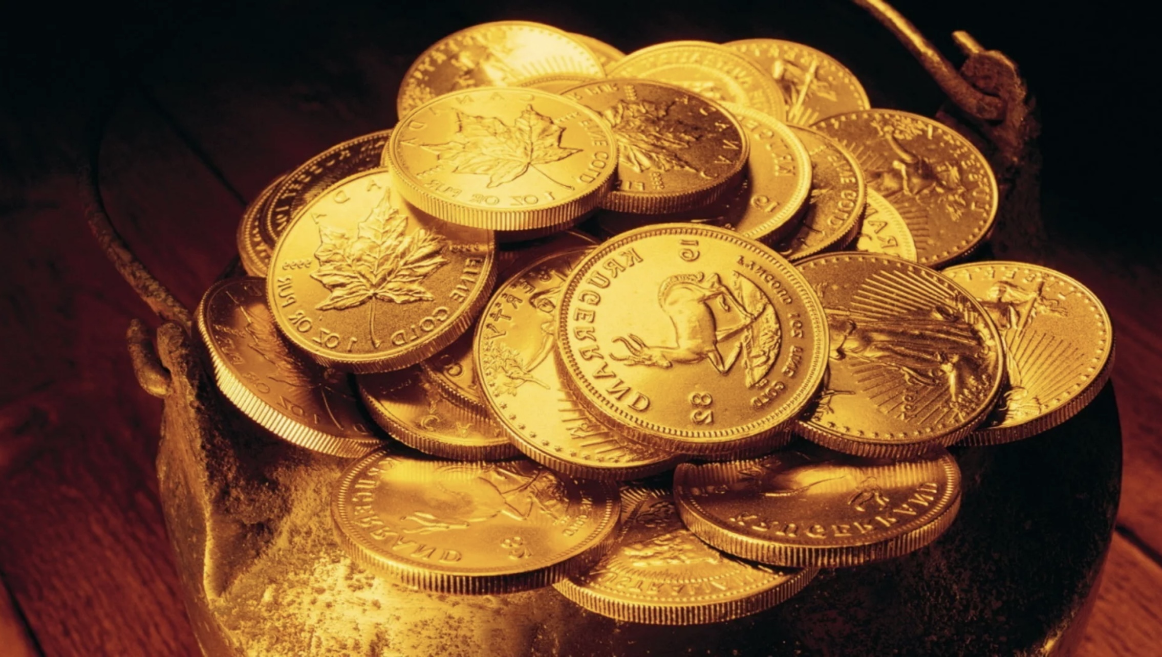 Золото бьёт рекорды: ждать коррекции или покупать? 